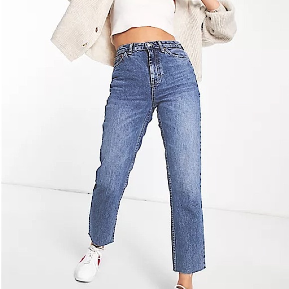 TOPSHOP Straight Jeans with Raw Hem - Picture 2 of 7